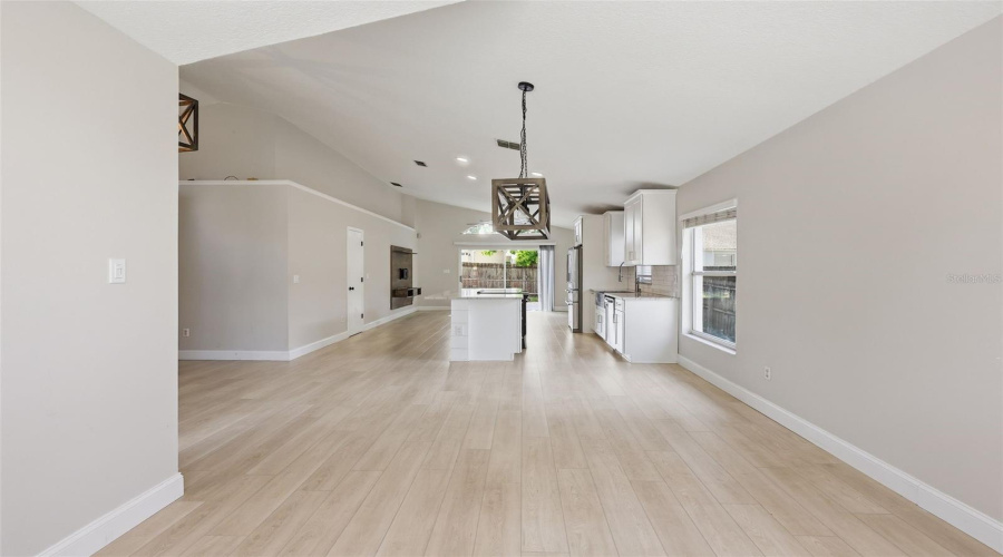 Oviedo, Florida 32765, 3 Bedroom Bedrooms, ,2 Bathroombathrooms,Residential,For Sale,Aquarius,0,Mfro6411427