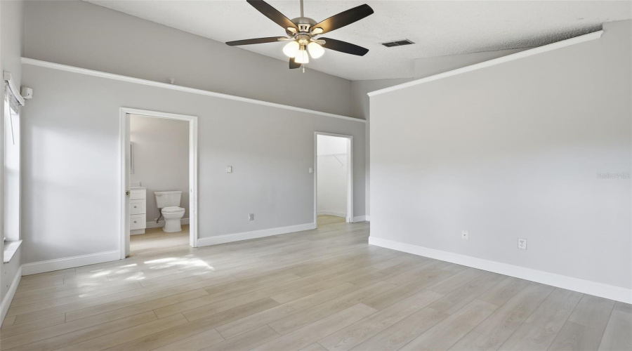 Oviedo, Florida 32765, 3 Bedroom Bedrooms, ,2 Bathroombathrooms,Residential,For Sale,Aquarius,0,Mfro6411427