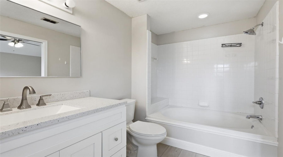 Oviedo, Florida 32765, 3 Bedroom Bedrooms, ,2 Bathroombathrooms,Residential,For Sale,Aquarius,0,Mfro6411427