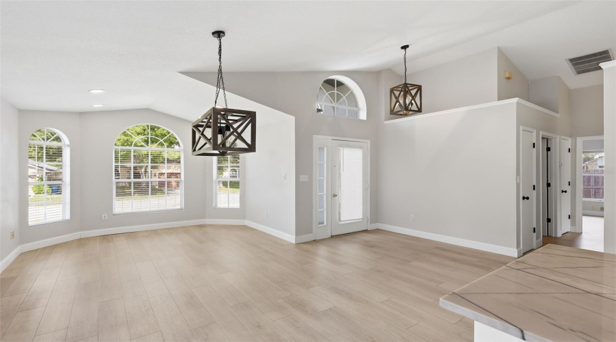 Oviedo, Florida 32765, 3 Bedroom Bedrooms, ,2 Bathroombathrooms,Residential,For Sale,Aquarius,0,Mfro6411427
