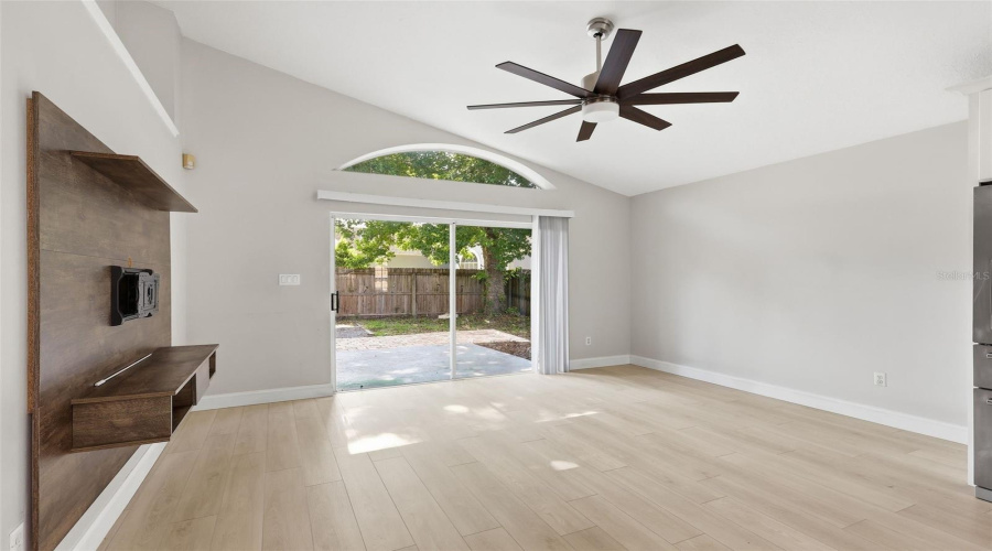 Oviedo, Florida 32765, 3 Bedroom Bedrooms, ,2 Bathroombathrooms,Residential,For Sale,Aquarius,0,Mfro6411427