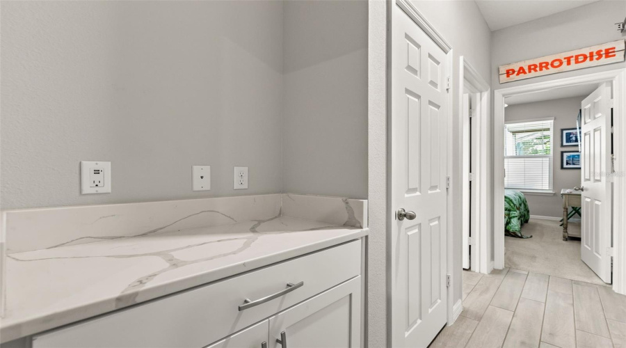 Oviedo, Florida 32765, 4 Bedroom Bedrooms, ,3 Bathroombathrooms,Residential,For Sale,Lake Hall,0,Mfro6432548