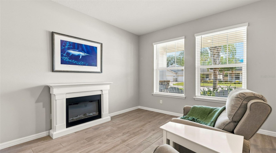 Oviedo, Florida 32765, 4 Bedroom Bedrooms, ,3 Bathroombathrooms,Residential,For Sale,Lake Hall,0,Mfro6432548