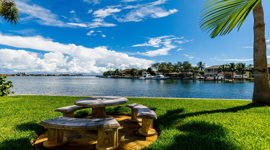 Waterfront Picnic Tables! Watch Dolphins &Amp; Manatees!