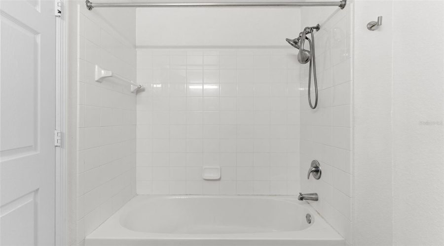 Kissimmee, Florida 34746, 3 Bedroom Bedrooms, ,2 Bathroombathrooms,Residential,For Sale,Lodi,0,Mfro6382438