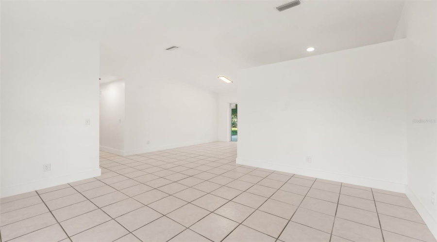 Ocala, Florida 34473, 3 Bedroom Bedrooms, ,2 Bathroombathrooms,Residential,For Sale,169Th Ln,0,Mfrgc541717