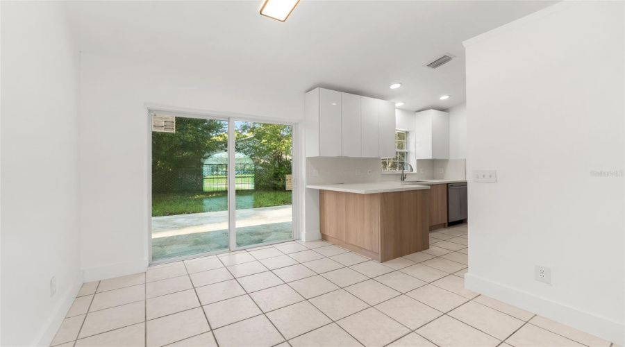 Ocala, Florida 34473, 3 Bedroom Bedrooms, ,2 Bathroombathrooms,Residential,For Sale,169Th Ln,0,Mfrgc541717