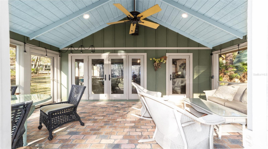Dunnellon, Florida 34432, 1 Bedroom Bedrooms, ,1 Bathroombathrooms,Residential,For Sale,185Th,0,Mfrtb8418268