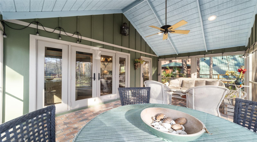 Dunnellon, Florida 34432, 1 Bedroom Bedrooms, ,1 Bathroombathrooms,Residential,For Sale,185Th,0,Mfrtb8418268
