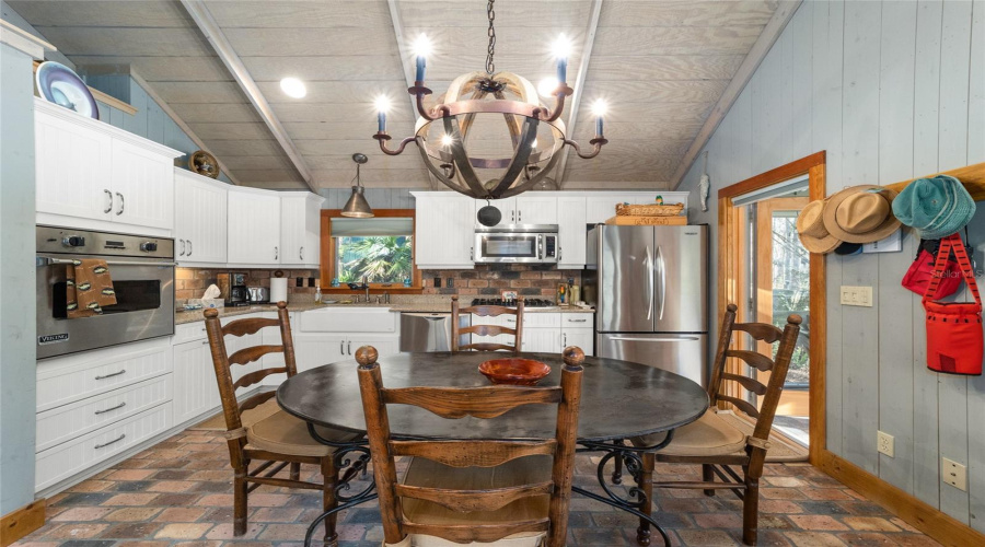 Dunnellon, Florida 34432, 1 Bedroom Bedrooms, ,1 Bathroombathrooms,Residential,For Sale,185Th,0,Mfrtb8418268