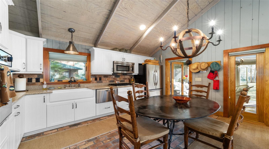 Dunnellon, Florida 34432, 1 Bedroom Bedrooms, ,1 Bathroombathrooms,Residential,For Sale,185Th,0,Mfrtb8418268