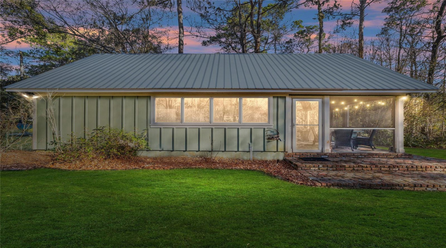 Dunnellon, Florida 34432, 1 Bedroom Bedrooms, ,1 Bathroombathrooms,Residential,For Sale,185Th,0,Mfrtb8418268