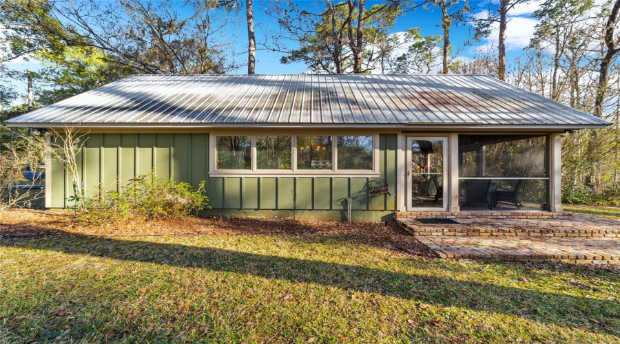 Dunnellon, Florida 34432, 1 Bedroom Bedrooms, ,1 Bathroombathrooms,Residential,For Sale,185Th,0,Mfrtb8418268