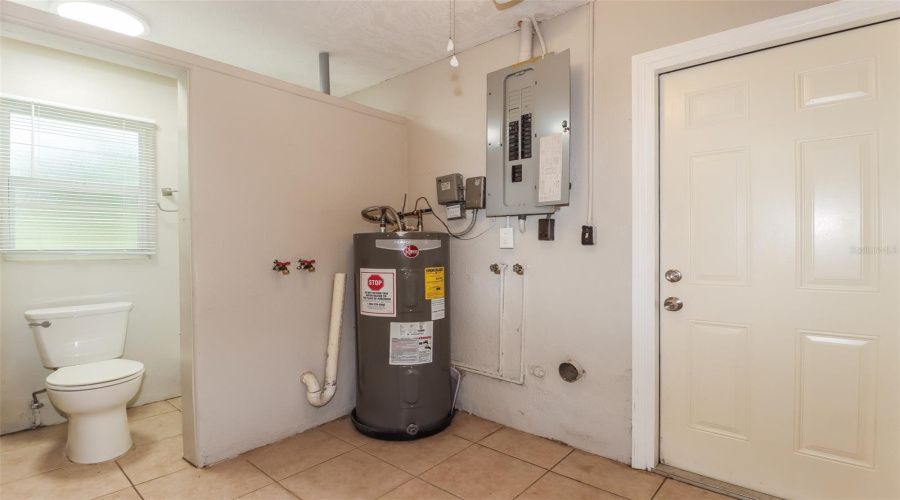 Largo, Florida 33770, 3 Bedroom Bedrooms, ,1 Bathroombathrooms,Residential,For Sale,Edna,0,Mfro6407031