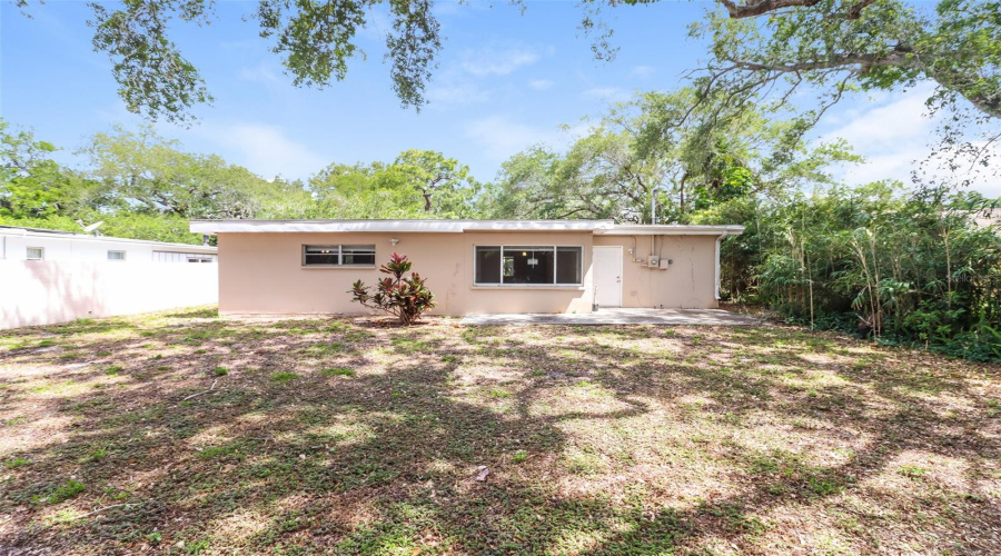 Largo, Florida 33770, 3 Bedroom Bedrooms, ,1 Bathroombathrooms,Residential,For Sale,Edna,0,Mfro6407031