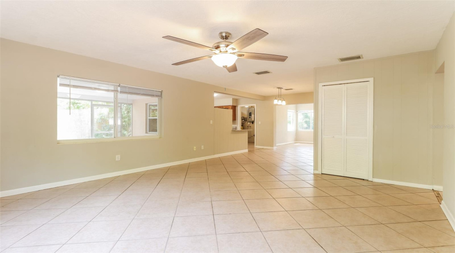 Largo, Florida 33770, 3 Bedroom Bedrooms, ,1 Bathroombathrooms,Residential,For Sale,Edna,0,Mfro6407031