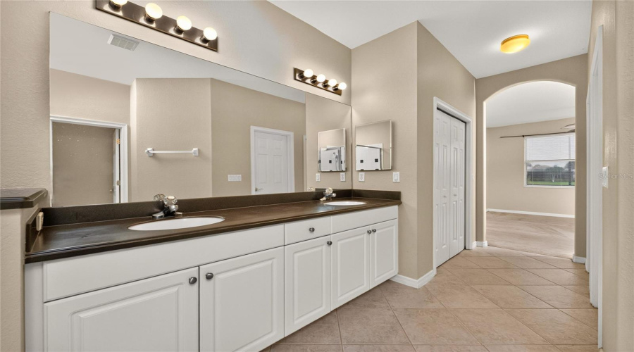 North Venice, Florida 34275, 2 Bedroom Bedrooms, ,2 Bathroombathrooms,Residential,For Sale,Mestre,0,Mfrn6144905