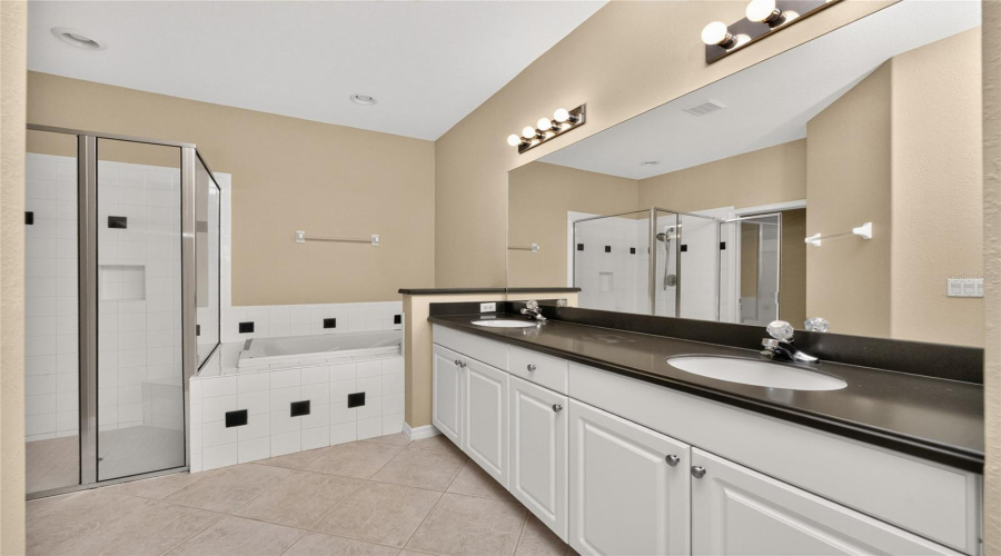 North Venice, Florida 34275, 2 Bedroom Bedrooms, ,2 Bathroombathrooms,Residential,For Sale,Mestre,0,Mfrn6144905