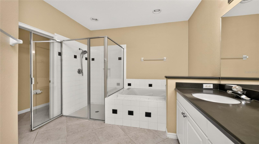 North Venice, Florida 34275, 2 Bedroom Bedrooms, ,2 Bathroombathrooms,Residential,For Sale,Mestre,0,Mfrn6144905