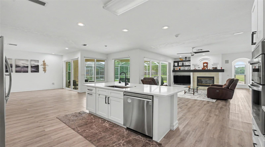 Odessa, Florida 33556, 4 Bedroom Bedrooms, ,3 Bathroombathrooms,Residential,For Sale,Royal Dublin,0,Mfrtb8533408