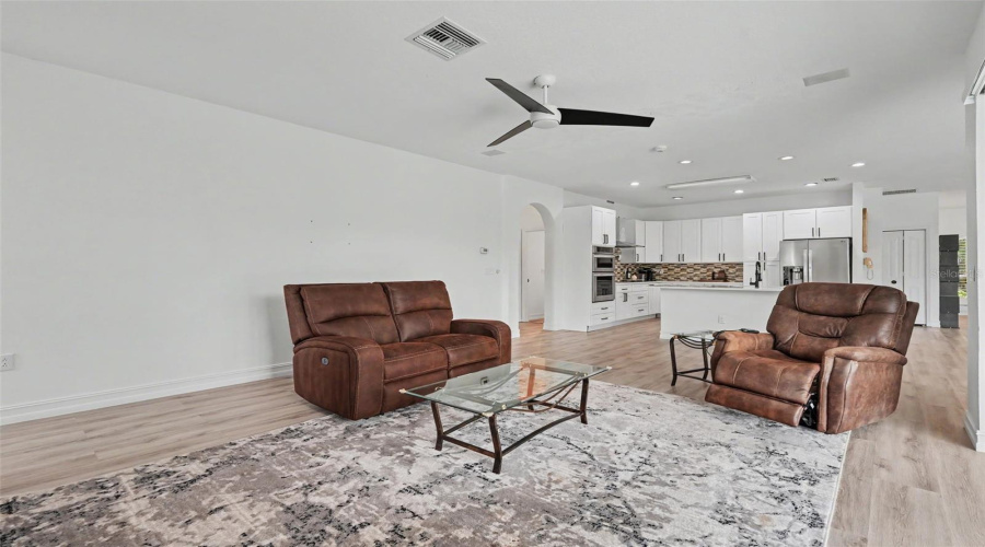 Odessa, Florida 33556, 4 Bedroom Bedrooms, ,3 Bathroombathrooms,Residential,For Sale,Royal Dublin,0,Mfrtb8533408