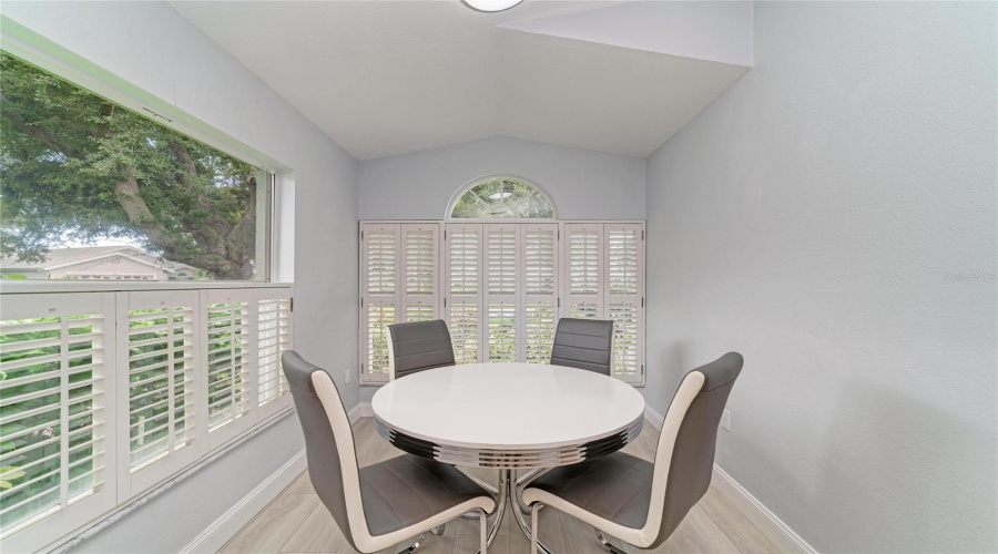 Sarasota, Florida 34243, 3 Bedroom Bedrooms, ,2 Bathroombathrooms,Residential,For Sale,Eleanor,0,Mfra4703667