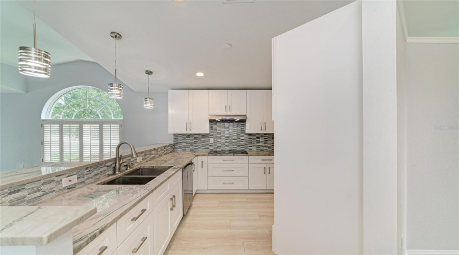 Sarasota, Florida 34243, 3 Bedroom Bedrooms, ,2 Bathroombathrooms,Residential,For Sale,Eleanor,0,Mfra4703667