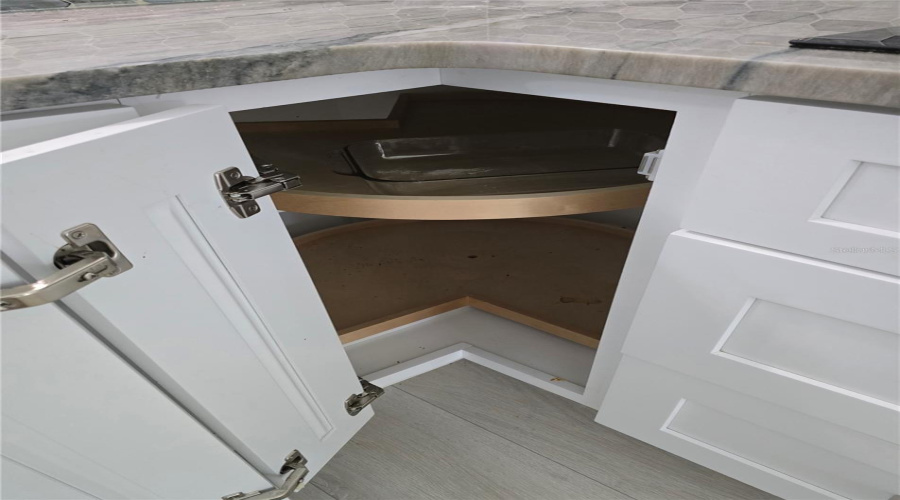 Lazy Susan Corner