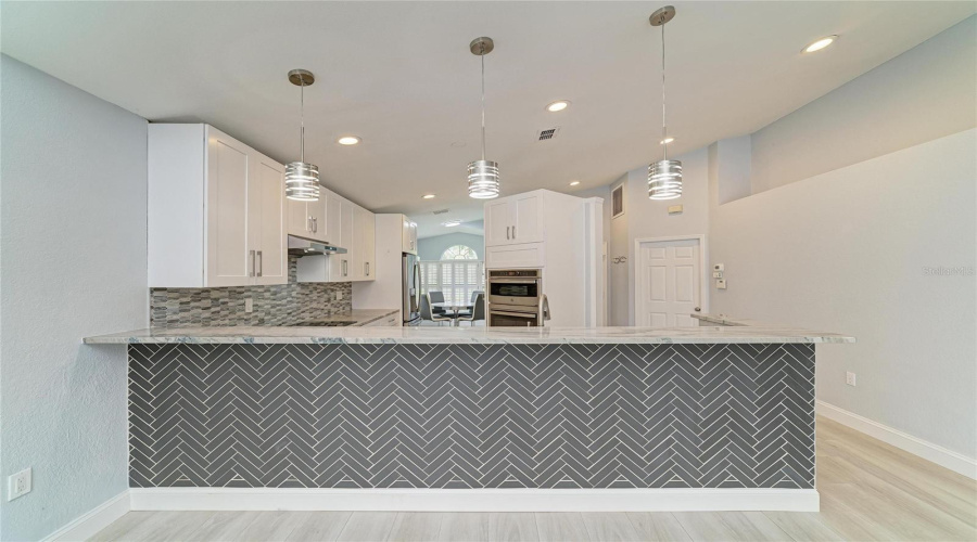 Sarasota, Florida 34243, 3 Bedroom Bedrooms, ,2 Bathroombathrooms,Residential,For Sale,Eleanor,0,Mfra4703667