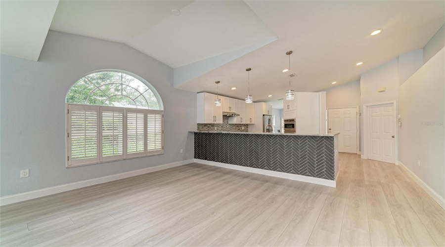 Sarasota, Florida 34243, 3 Bedroom Bedrooms, ,2 Bathroombathrooms,Residential,For Sale,Eleanor,0,Mfra4703667