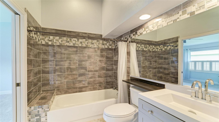 Sarasota, Florida 34243, 3 Bedroom Bedrooms, ,2 Bathroombathrooms,Residential,For Sale,Eleanor,0,Mfra4703667