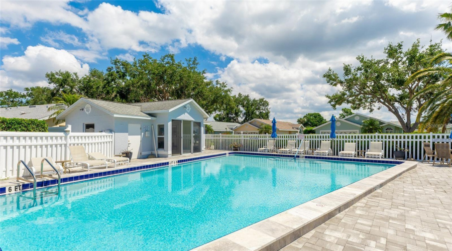 Sarasota, Florida 34243, 3 Bedroom Bedrooms, ,2 Bathroombathrooms,Residential,For Sale,Eleanor,0,Mfra4703667