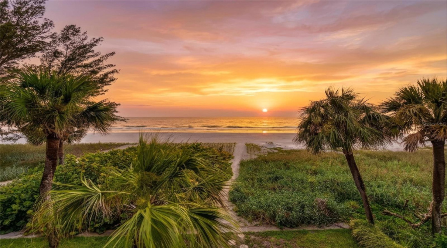 Indian Rocks Beach, Florida 33785, 2 Bedroom Bedrooms, ,2 Bathroombathrooms,Residential,For Sale,Beach,0,Mfrtb8531529