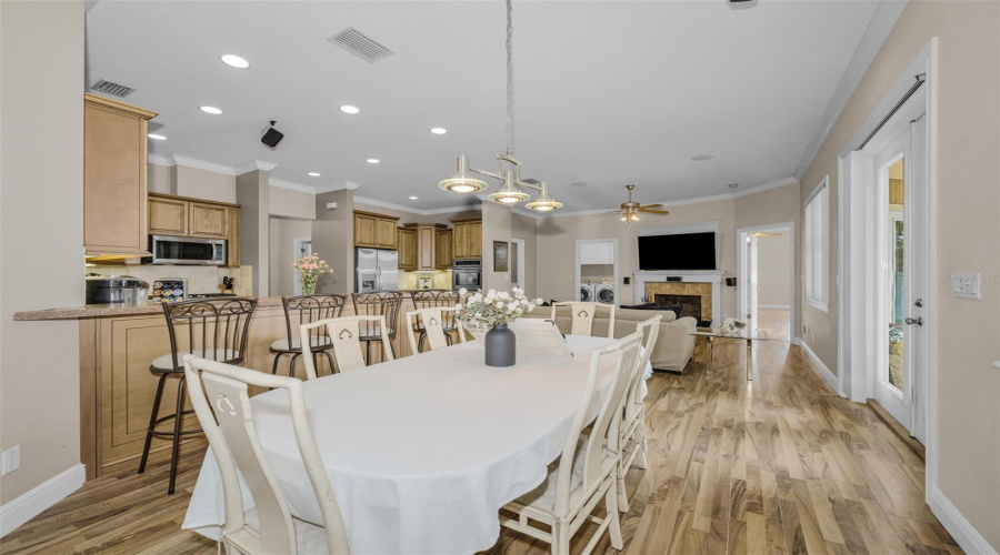 Clearwater, Florida 33764, 4 Bedroom Bedrooms, ,3 Bathroombathrooms,Residential,For Sale,Bugle,0,Mfrtb8516038