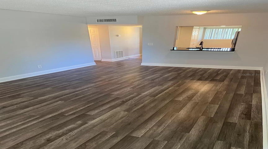 Tampa, Florida 33615, 2 Bedroom Bedrooms, ,2 Bathroombathrooms,Residential,For Sale,Newtown,0,Mfrtb8531920