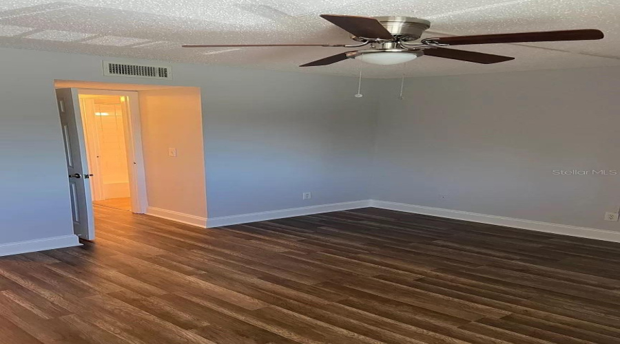 Tampa, Florida 33615, 2 Bedroom Bedrooms, ,2 Bathroombathrooms,Residential,For Sale,Newtown,0,Mfrtb8531920