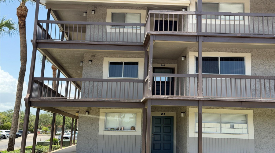 Tampa, Florida 33615, 2 Bedroom Bedrooms, ,2 Bathroombathrooms,Residential,For Sale,Newtown,0,Mfrtb8531920