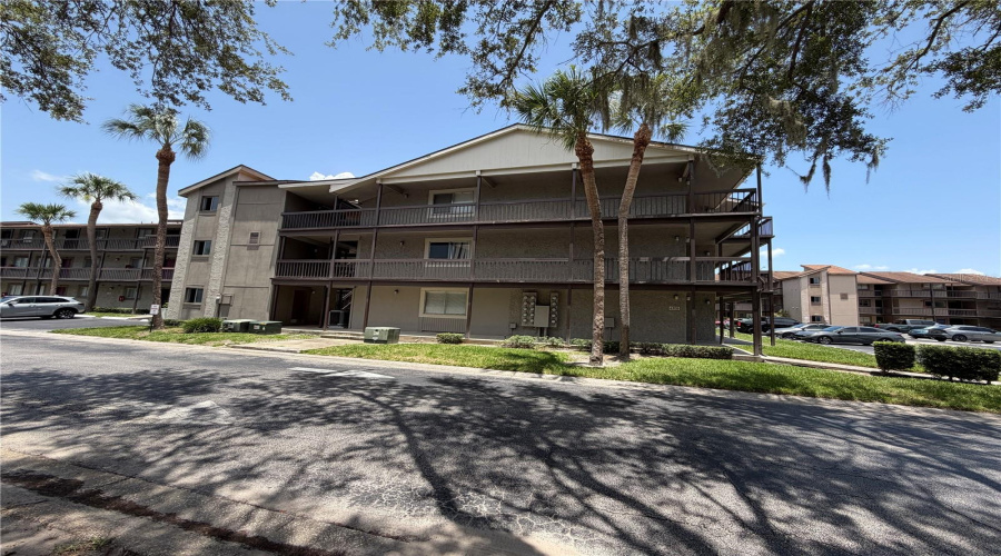 Tampa, Florida 33615, 2 Bedroom Bedrooms, ,2 Bathroombathrooms,Residential,For Sale,Newtown,0,Mfrtb8531920