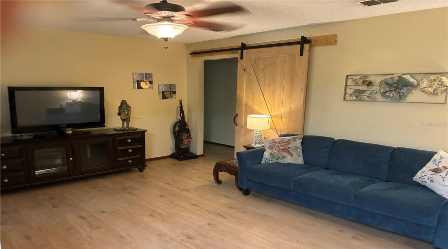 Orlando, Florida 32817, 3 Bedroom Bedrooms, ,2 Bathroombathrooms,Residential,For Sale,Toby,0,Mfro6420573