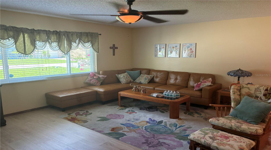 Orlando, Florida 32817, 3 Bedroom Bedrooms, ,2 Bathroombathrooms,Residential,For Sale,Toby,0,Mfro6420573