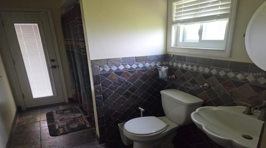 Orlando, Florida 32817, 3 Bedroom Bedrooms, ,2 Bathroombathrooms,Residential,For Sale,Toby,0,Mfro6420573