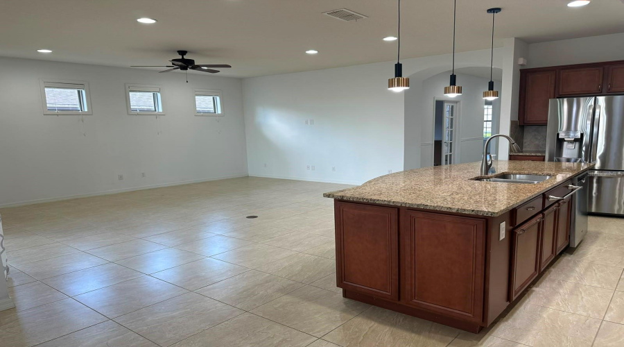 Davenport, Florida 33837, 3 Bedroom Bedrooms, ,2 Bathroombathrooms,Residential,For Sale,Navarra,0,Mfrs5156401