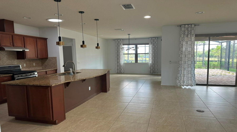 Davenport, Florida 33837, 3 Bedroom Bedrooms, ,2 Bathroombathrooms,Residential,For Sale,Navarra,0,Mfrs5156401