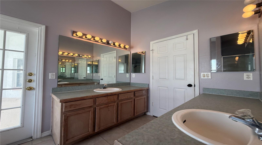 Clermont, Florida 34714, 4 Bedroom Bedrooms, ,3 Bathroombathrooms,Residential,For Sale,Magnolia Hill,0,Mfro6436940