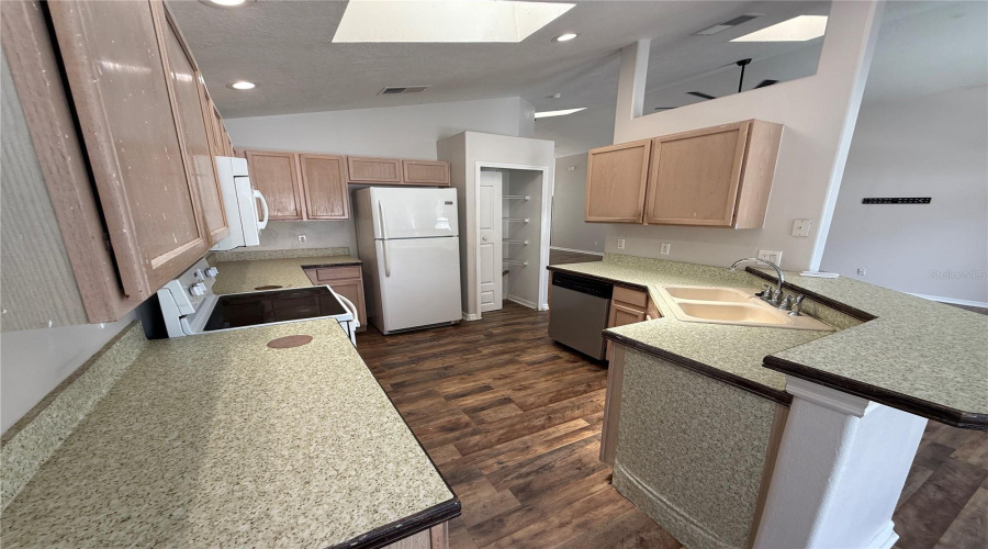 Clermont, Florida 34714, 4 Bedroom Bedrooms, ,3 Bathroombathrooms,Residential,For Sale,Magnolia Hill,0,Mfro6436940