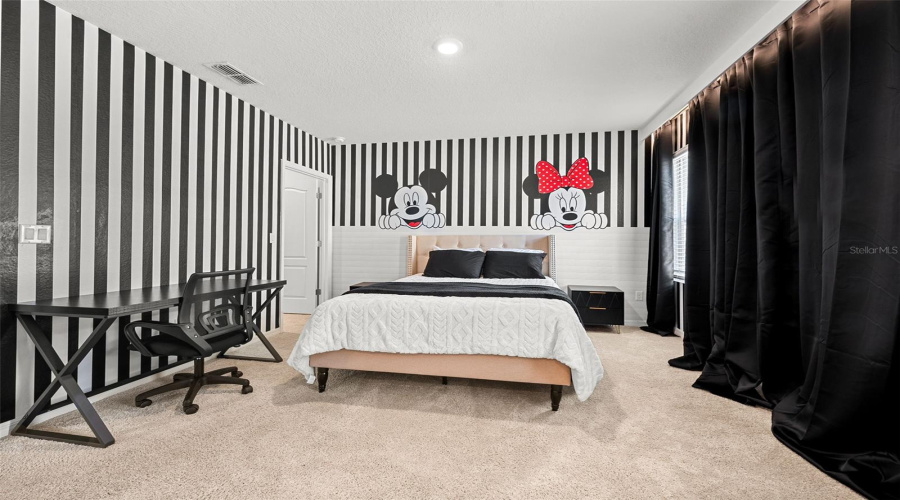 Davenport, Florida 33837, 6 Bedroom Bedrooms, ,5 Bathroombathrooms,Residential,For Sale,Oakmoss,0,Mfro6436902
