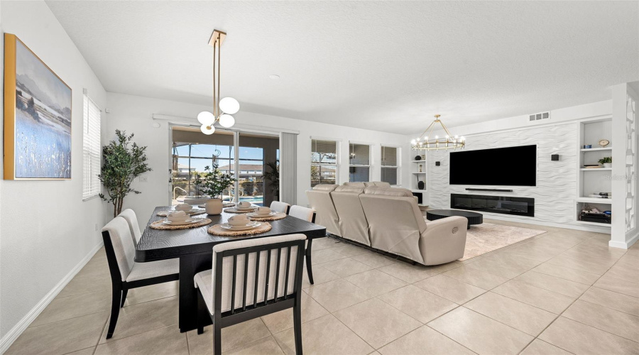 Davenport, Florida 33837, 6 Bedroom Bedrooms, ,5 Bathroombathrooms,Residential,For Sale,Oakmoss,0,Mfro6436902
