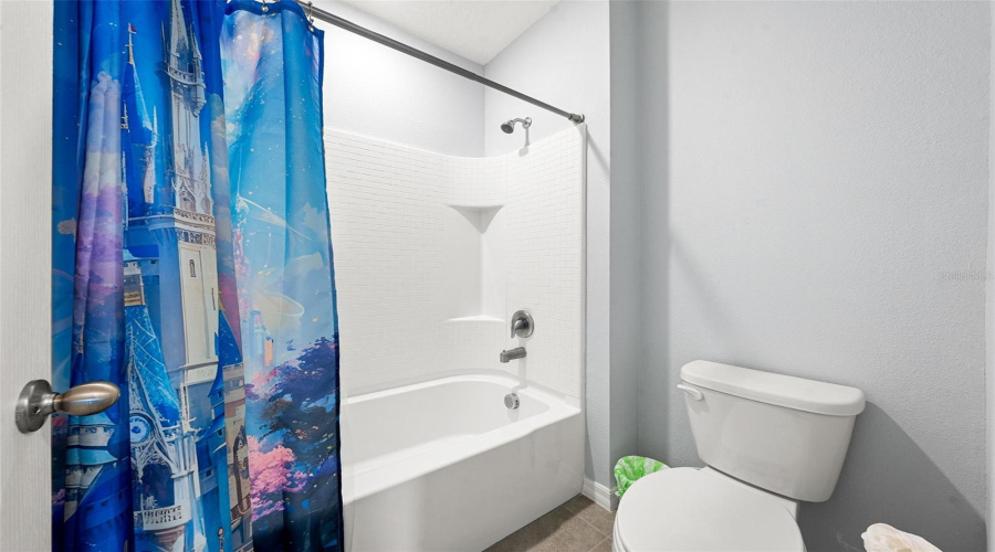Davenport, Florida 33837, 6 Bedroom Bedrooms, ,5 Bathroombathrooms,Residential,For Sale,Oakmoss,0,Mfro6436902