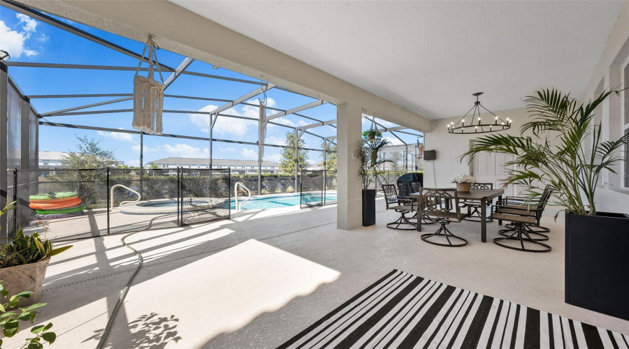 Davenport, Florida 33837, 6 Bedroom Bedrooms, ,5 Bathroombathrooms,Residential,For Sale,Oakmoss,0,Mfro6436902
