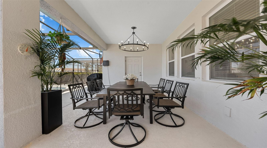 Davenport, Florida 33837, 6 Bedroom Bedrooms, ,5 Bathroombathrooms,Residential,For Sale,Oakmoss,0,Mfro6436902